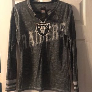 NWT Oakland Raiders t-shirt
